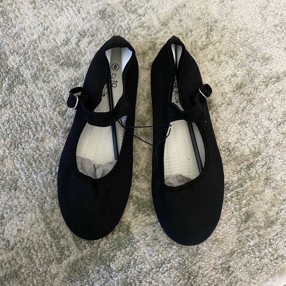 NWOT Canvas maryjanes